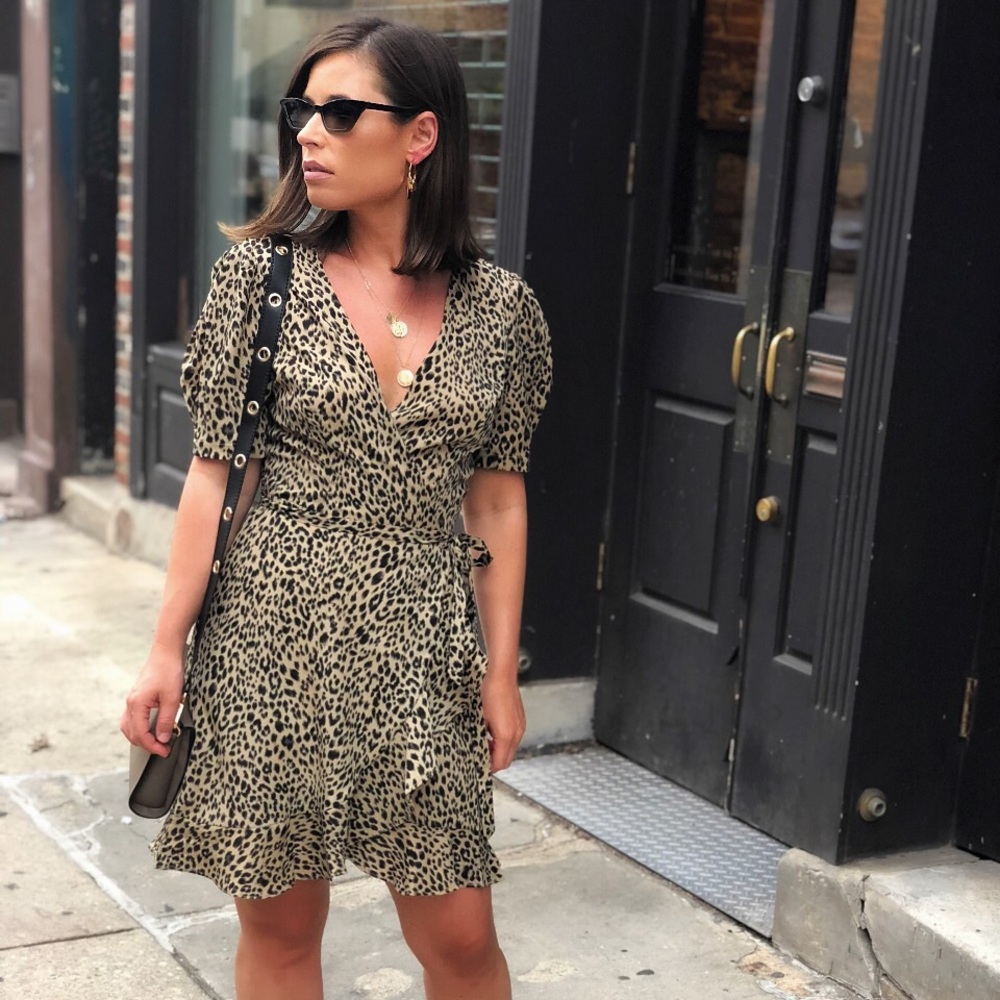 Last 1✨Tali Leopard Print Puff Shoulder Wrap Dress - Picture 5 of 8